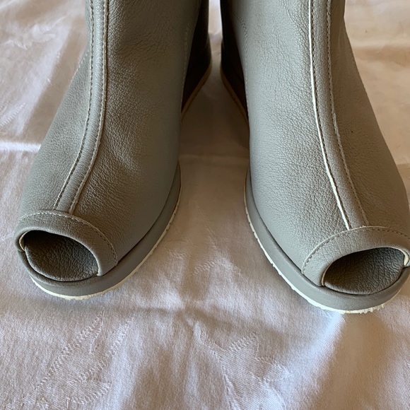 Rucoline Italian Leather Peep Toe Booties with built in Wedge - size 40 - Picture 3 of 7